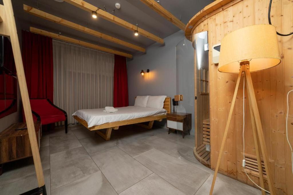 Hotel Gloria Ks Pristina Buitenkant foto