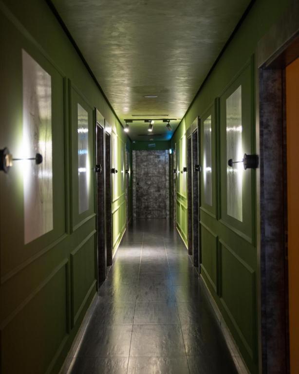 Hotel Gloria Ks Pristina Buitenkant foto